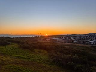 Sunrise to Sunset Coastal Escape B&B - Auckland - 6