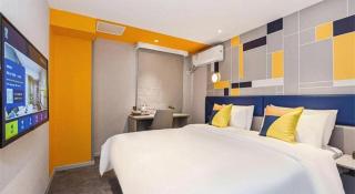 7 Days Inn Beijing Tongzhou Universal Studio Linheli Metro Station - Peking - 2