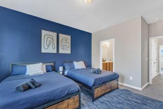 Luxurious King 3BR Townhouse Mins to Downtown! - Raleigh - 6