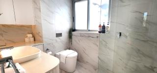 Moments to famous Bondi Beach - 6