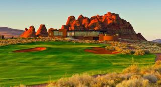 Spacious Sandy Home with Hot Tub & Game room near Ski resorts Park City & Down Town - Sandy - 1