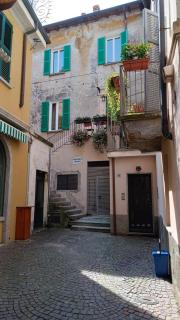 a pochi passi dal lago Vista vicolo - Lecco - 8