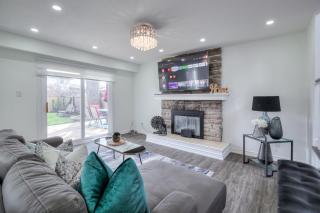 Modern Designed 1BR Studio in Quite Neighborhood - 4