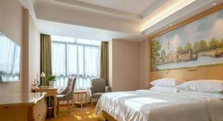 Vienna Hotel Anhui Jixi High-Speed Railway Station - Jixi - 3