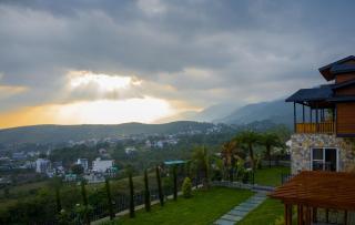 SaffronStays Doon Heights - 7