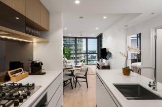 Luxury 1BR in Queens Wharf - Brisbane - 2