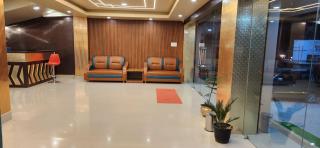 Hotel Kalpataru Grand - - 5