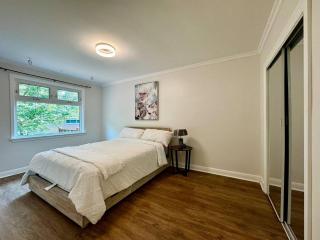 Charming 3 Bedroom Home In Richmond Hill - Richmond Hill - 3