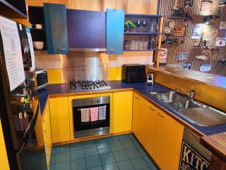 702 Retro Cooloola Villa, Kingfisher Bay K'gari - 2
