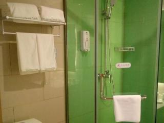 GreenTree Inn Qingdao Jiaozhou Jiaoping Road Express Hotel - 1