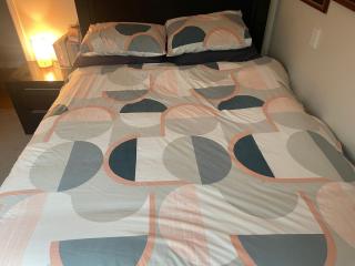 Queen Bed with garden view - Tauranga - 4