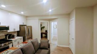 Cozy basement for a lovely stay & perfect for WFH - Edmonton - 3