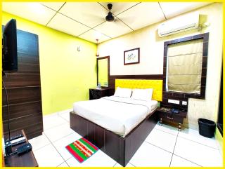 HOTEL ROYAL ! CROWN ! PALACE ! PURI - Fully Air Conditioning - Luxury and Spacious Rooms - With Restaurant & Room Service - Lift - Free Wifi & Free Parking Facilities - Near Jagannath Temple - Air Conditioning Luxury Hotel - Puri - 9