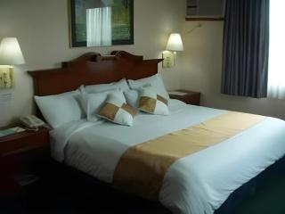 Days Hotel by Wyndham Batangas - Batangas City - 2