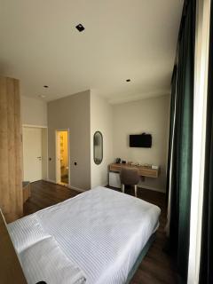 Central Hotel Kutaisi - 6