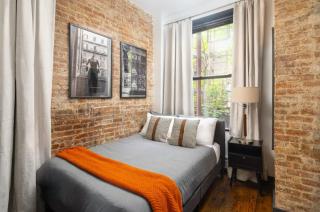 Spacious 4Bd with Backyard in Manhattan - New York - 8