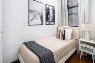 Spacious 4Bd with Backyard in Manhattan - New York - 7