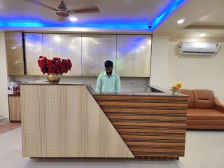 Hotel Kalpataru Grand - - 8