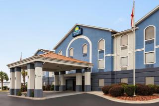 Days Inn & Suites by Wyndham Prattville-Montgomery - Prattville - 9