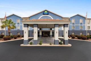 Days Inn & Suites by Wyndham Prattville-Montgomery - Prattville - 8