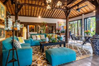 Where Art and Relaxation Meet in Tropical Paradise - 5
