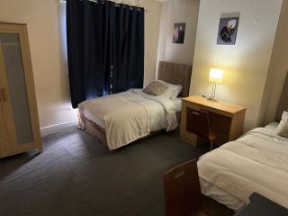 Home away from home in Salford - Moffat - 3
