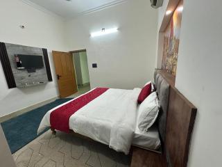 Geetatri Luxury Homestay - 4