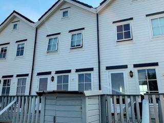 6 person holiday home in Austrheim - Utkeila - 6