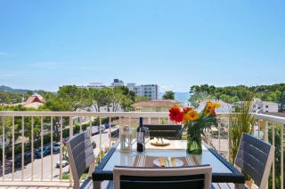 DIANA-Moderne Ferienwohnung direkt am Strand,Klima, Wifi,zentrale Lage, Supermärkte-Shops-Restaurants fussläufig - 4