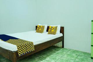 Hotel O Penginapan Indola Near Masjid Al Muhtadin - 1