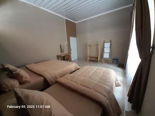 Griya Al Mukmin Guesthouse Syariah - Solo - 1