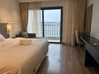 GoIden Bay Luxury Home - Da Nang - 4