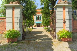 Villa De Fiori 14 sleeps by Tuscanhouses - Pistoia - 3
