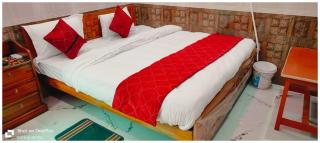 Near Ram Janam Bhumi Hotel ! THE KANHA SHIVA -Free Wi-fi And Parking Facility - Provided Excellent Room Service - Best Homestay In Ayodhya - Ayodhya - 4