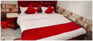 Near Ram Janam Bhumi Hotel ! THE KANHA SHIVA -Free Wi-fi And Parking Facility - Provided Excellent Room Service - Best Homestay In Ayodhya - Ayodhya - 3