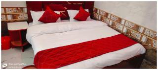 Near Ram Janam Bhumi Hotel ! THE KANHA SHIVA -Free Wi-fi And Parking Facility - Provided Excellent Room Service - Best Homestay In Ayodhya - Ayodhya - 5