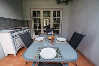 Provençal Villa in Secure Area with Swimming Pool - 2