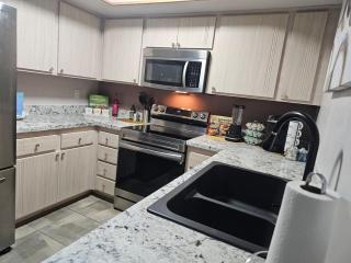 Affordable 2br-2ba Condo - Extra Amenities - Las Vegas - 7