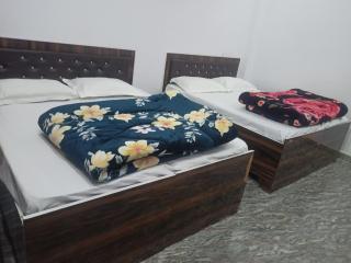 S R HOTEL yamnotri Marg kharadhi barkot uttarkashi Uttarakhand - Jāmb - 4