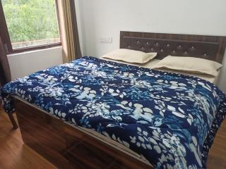 S R HOTEL yamnotri Marg kharadhi barkot uttarkashi Uttarakhand - Jāmb - 1