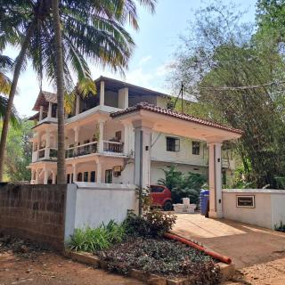 Studio Silent Grove R-6 by Mukund Sadan Arambol - Arambol - 0