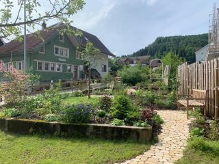 Historic Swiss Chalet Room in Farmhouse Rosalie - Brunnadern - 8