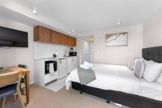 Queenstown Studio, 5mins to Airport, Self Check-in, WIFI, Walk to Shopping Centre - Queenstown - 4