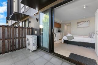 Queenstown Studio, 5mins to Airport, Self Check-in, WIFI, Walk to Shopping Centre - Queenstown - 2