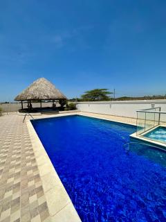 Excepcional apartamento a pasos del mar con piscina - Ríohacha - 7