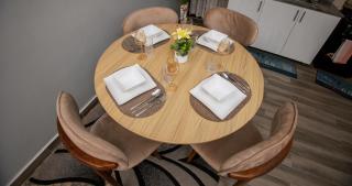 Luxury 2BR Apartment with AC, Wi Fi, Backup Power Ideal for Families , Bukoto - Kampala - 5