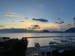 Flat With Incredible Sea View - Patra - 1