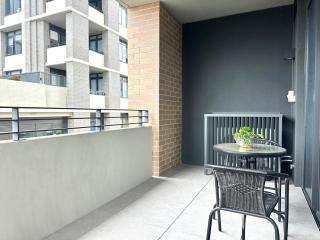 Hideaway at Tallawong Near Metro - Riverstone - 3