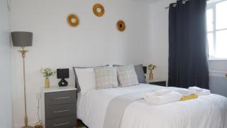 Milton Keynes Serene Luxury Flat - - 4
