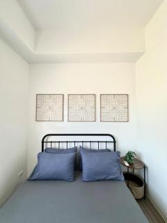 Stylish 2 Bedroom with Breezy balcony - Iloilo City - 8